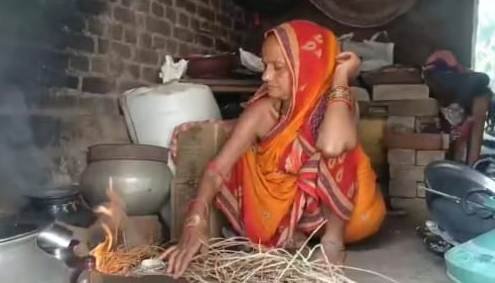 କମଳା ଦାସ ପରିବାର ର କରୁଣ କାହାଣୀ—— ବାବୁ ଆମକୁ ରକ୍ଷା କର, ଖାଇବାକୁ ଦିଅ,ବାସ ଦିଅ