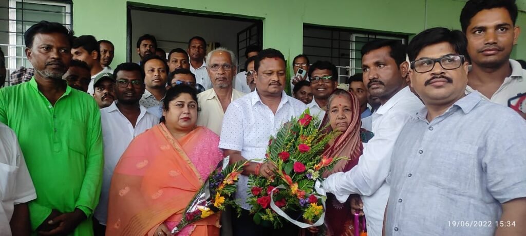 ସାନଖେମୁଣ୍ଡି ବ୍ଲକ ବିଜେଡି ପକ୍ଷରୁ ଶ୍ରମ ମନ୍ତ୍ରୀ ଙ୍କୁ ସମ୍ବର୍ଦ୍ଧନା