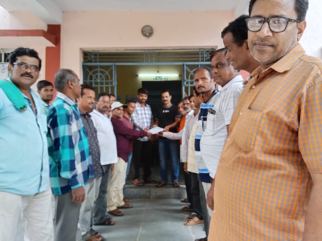 କୃଷି ମନ୍ତ୍ରୀଙ୍କ ଉଦ୍ଦେଶ୍ୟରେ କୃଷକ ସାଥୀ ସଂଘର ଦାବିପତ୍ର ପ୍ରଦାନ