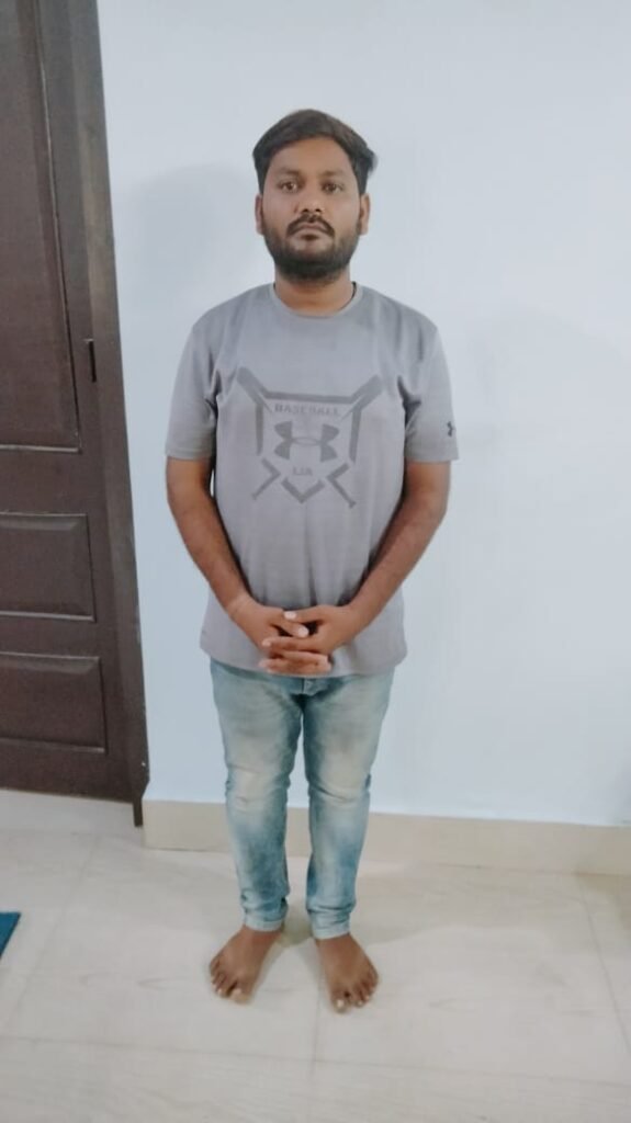ସୁରଟର ଜଣେ ଯୁବକ ଭାଙ୍ଗ ସହ ଗିରଫ
