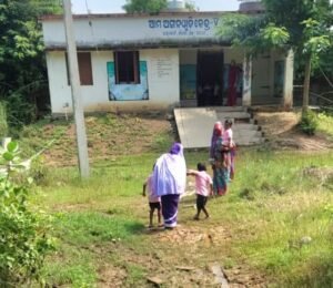 ଧରାକୋଟ :ଶୋଚନୀୟ ଅବସ୍ଥାରେ ଅଙ୍ଗନୱାଡ଼ି କେନ୍ଦ୍ର,ଶିଶୁଙ୍କ ସୁରକ୍ଷା ଚିନ୍ତା