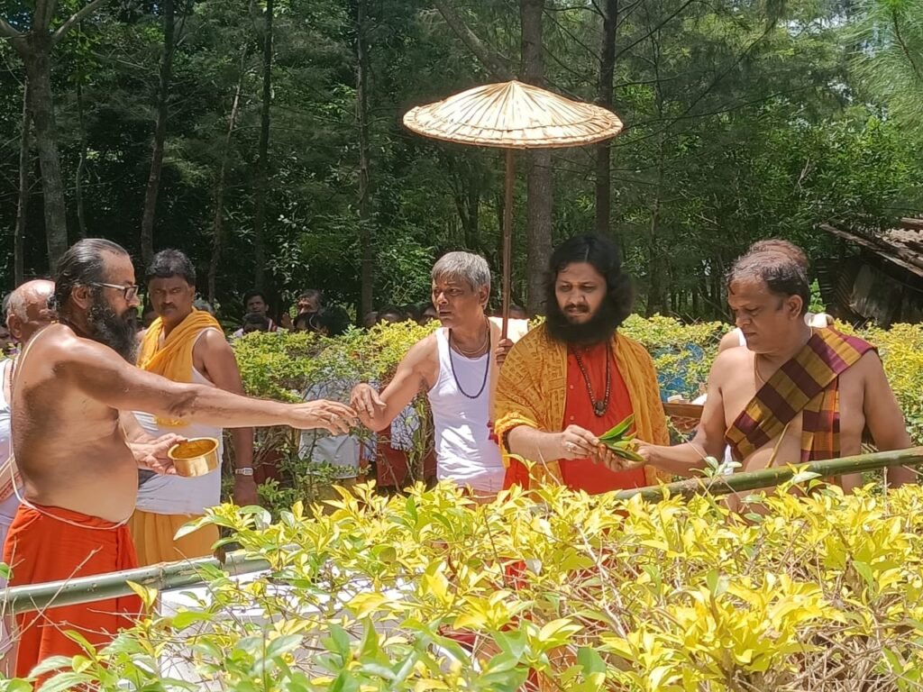 ଗୁରୁକୃପା ଆଶ୍ରମର ପ୍ରତିଷ୍ଠା ଦିବସ ପାଳନ:ଭକ୍ତଙ୍କ ପ୍ରବଳ ସମାଗମ