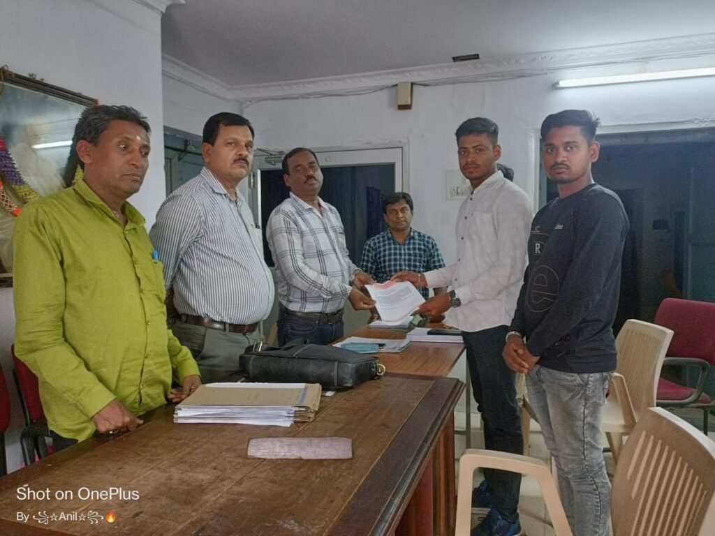 ସାହସପୁର ଉଚ୍ଚ ପ୍ରାଥମିକ ବିଦ୍ୟାଳୟର ଭିତ୍ତିଭୂମିର ବିକାଶ ପାଇଁ ବିଇଓଙ୍କୁ ଏବିଭିପିର ଦାବିପତ୍ର ପ୍ରଦାନ