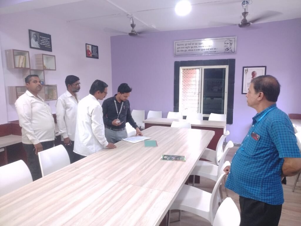 ମୋ ବିଦ୍ୟାଳୟ ରାଜ୍ୟ କମିଟିର ବିଦ୍ୟାଳୟ ପରିଦର୍ଶନ