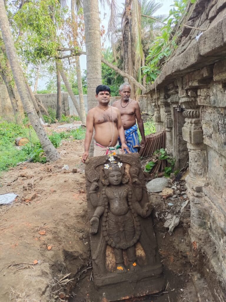 ପରିତ୍ୟକ୍ତ ମନ୍ଦିର ବେଢ଼ାରୁ ଅନନ୍ତ ବାସୁଦେବ ପଥର ମୂର୍ତ୍ତି ଉଦ୍ଧାର