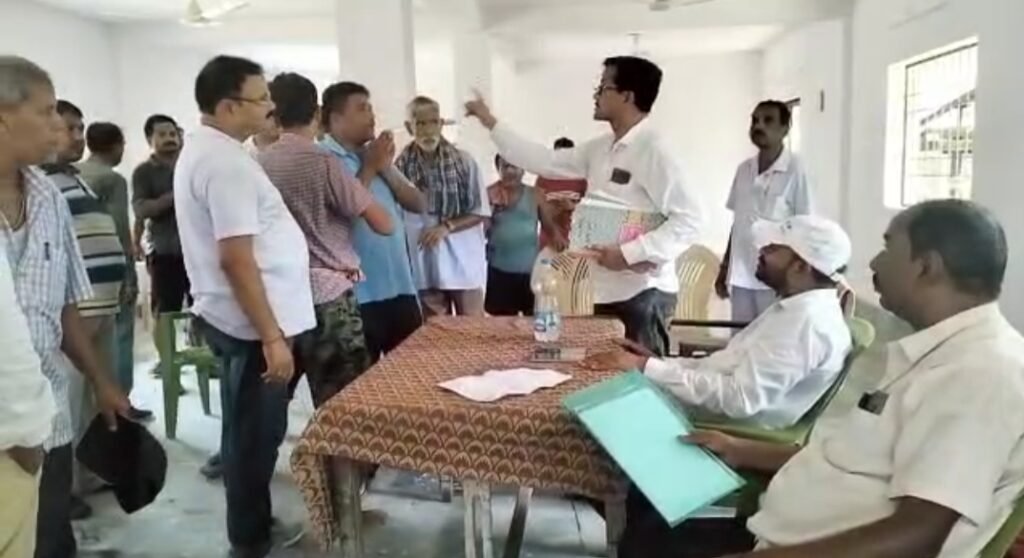 ଉତ୍କଳ ଆୟୁର୍ବେଦିକ ଫାର୍ମାସିରେ ଦୁର୍ନୀତିର ତଦନ୍ତ କଲେ ଡିଆର୍ସିଏସ୍ :ଫାର୍ମାସି ଚାଲିବା ପାଇଁ ପ୍ରୟାସ